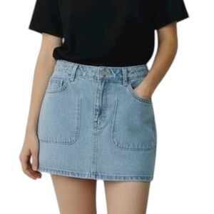 PrettyLittleThing Light Blue Cargo Pocket Denim Mini Skirt – Size 6 [US], (10UK)